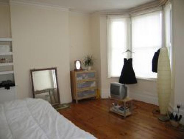 			1 Bedroom, 1 bath, 1 reception Flat			 Bayford Road, KENSAL GREEN NW10